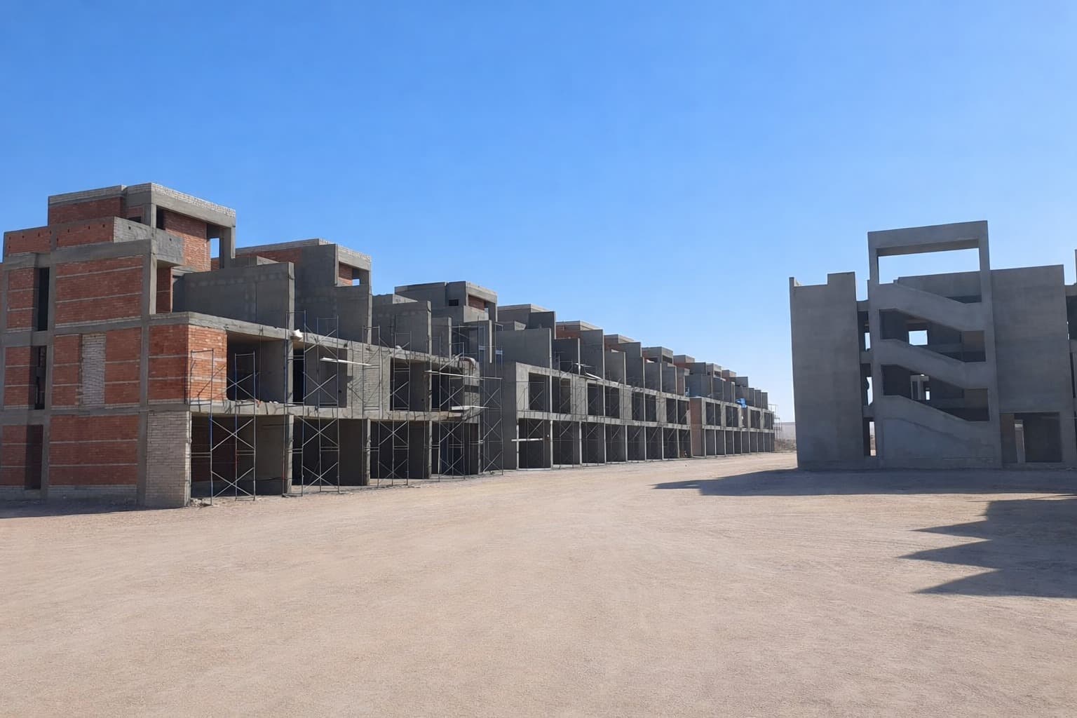 Long Beach Residence thumbnail 14
